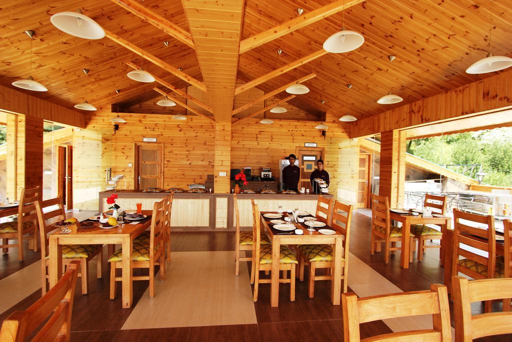 Vivaan The Sunrise Resort Manāli Exterior foto